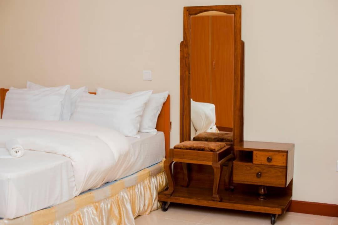 Kilimanjaro Crane Hotel Moshi Extérieur photo