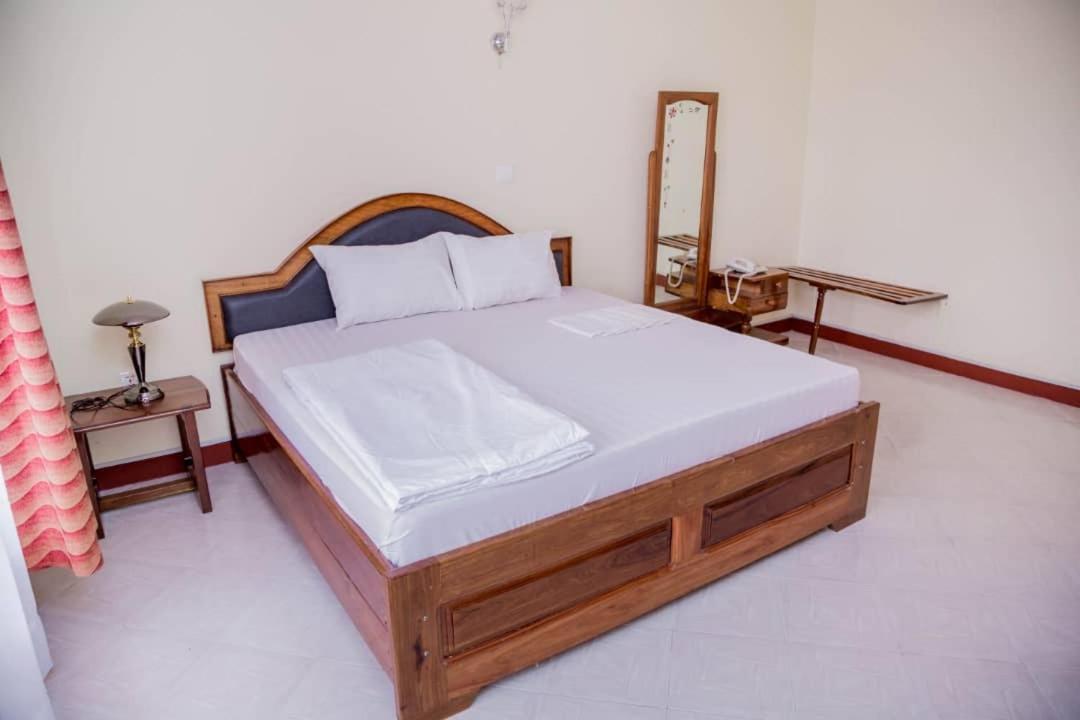 Kilimanjaro Crane Hotel Moshi Extérieur photo