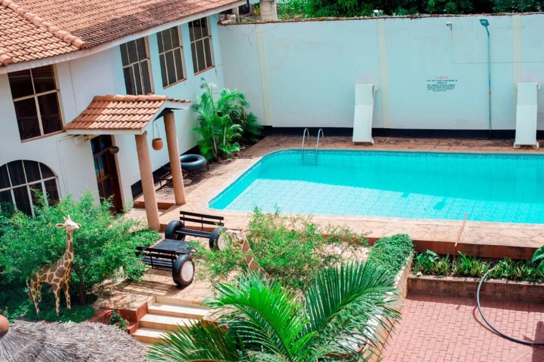 Kilimanjaro Crane Hotel Moshi Extérieur photo